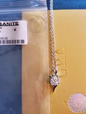 Elegant Silver-Tone Crystal Pendant Necklace - Clear